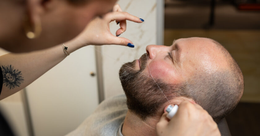 threading je odličan za oblikovanje brade